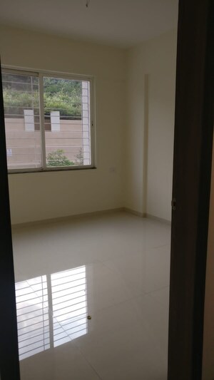 Room in 2.5 BHK Apartment at Pate Life Montage, Sus – for Rent