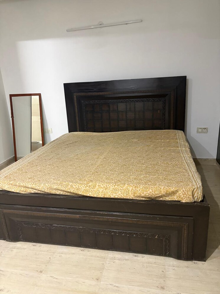 Bedroom, amar colony 3 Bedroom 2000 Sq.Ft. Builder Floor In Amar Colony Delhi 9567886