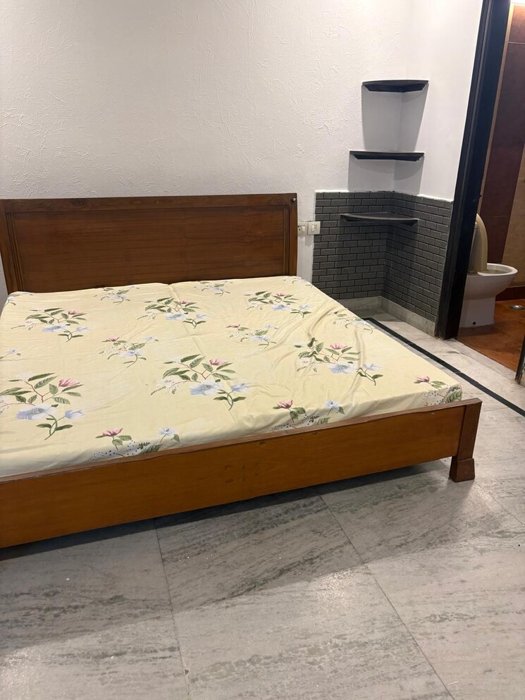 Bedroom, amar colony 3 Bedroom 2000 Sq.Ft. Builder Floor In Amar Colony Delhi 9567886