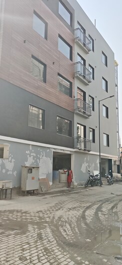 3 BHK + Servant Room Builder Floor For Sale in BPTP District 3