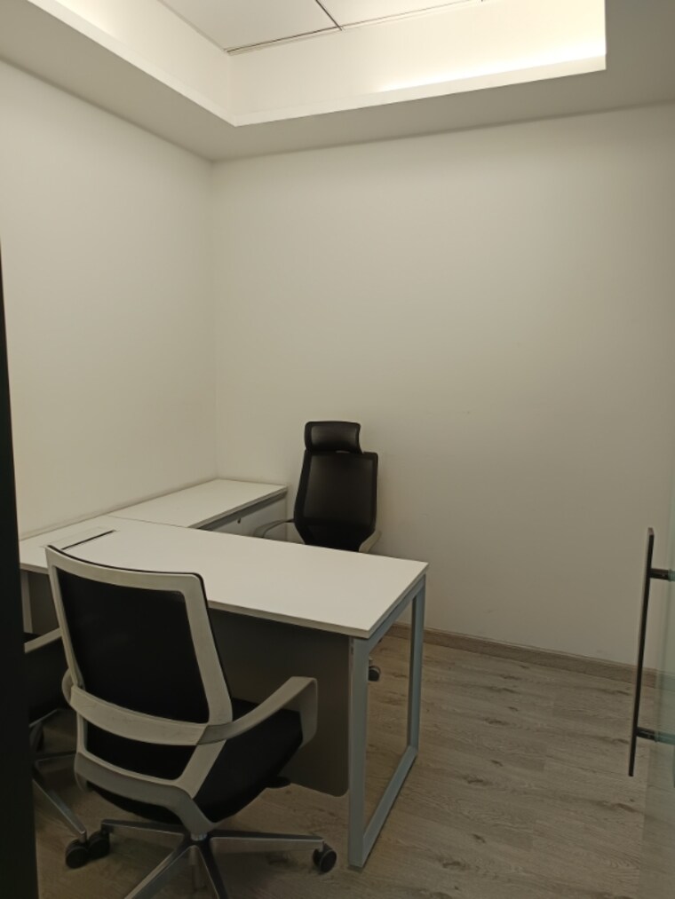 Team Area, sector 3 Commercial Office Space 500 Sq.Ft. In Sector 3 Noida 9567995