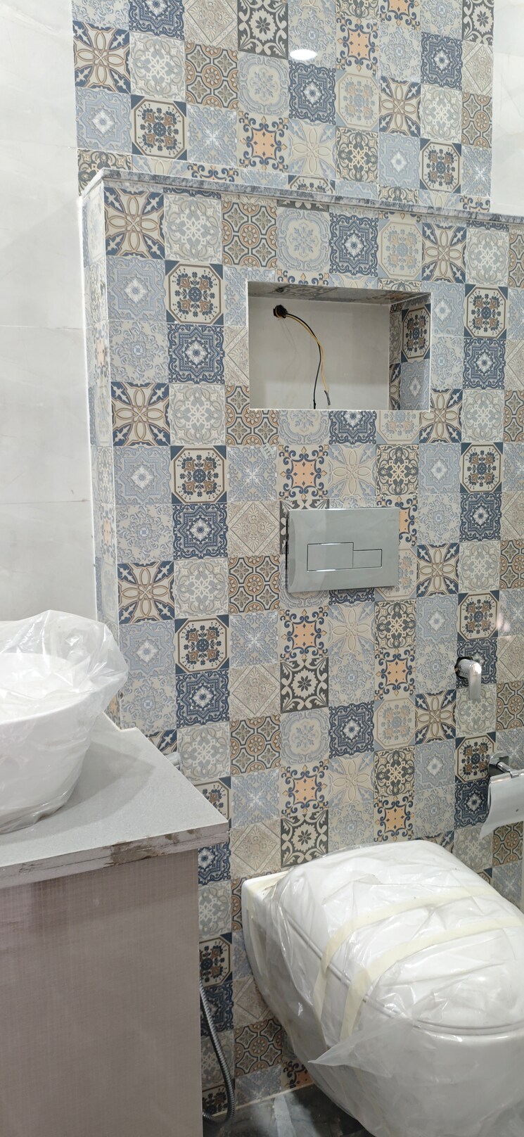 Bathroom, bptp-district-3 3 Bedroom 180 Sq.Yd. Builder Floor In Sector 85 Faridabad 9567988
