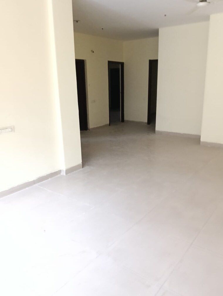 Room, wave-prime-floors 2.5 Bedroom 194 Sq.Yd. Builder Floor In Wave City Ghaziabad 9568116