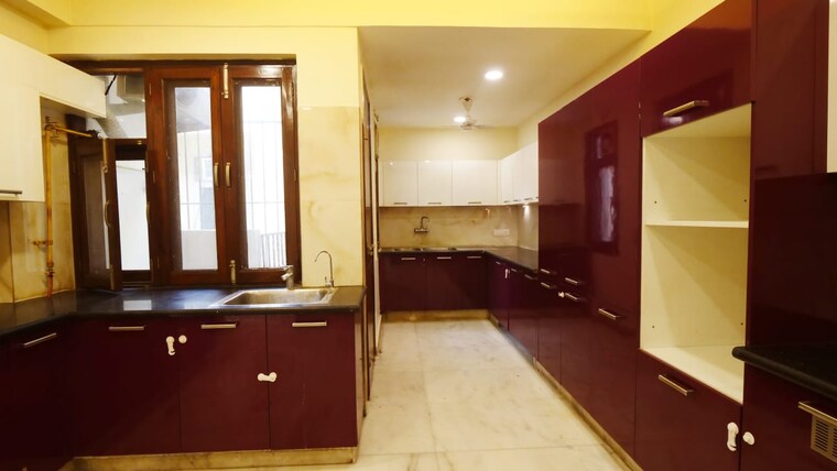 Kitchen, sector 36 6 Bedroom 300 Sq.Yd. Independent House In Sector 36 Noida 9568039