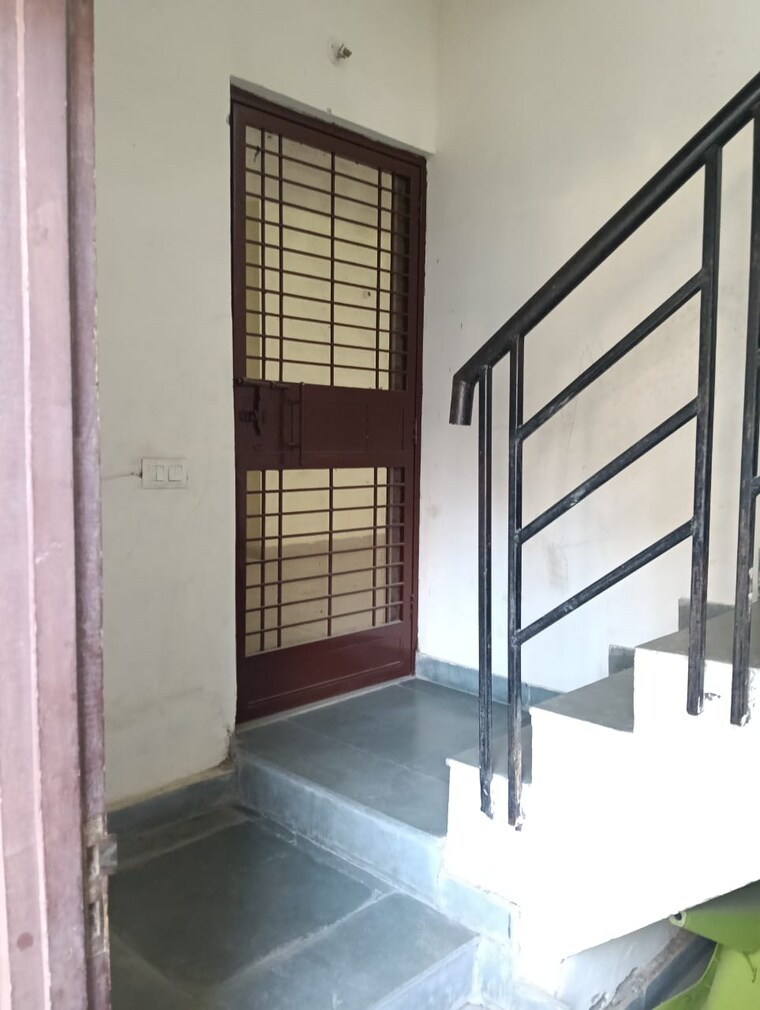 Master Bedroom, wave-prime-floors 2.5 Bedroom 194 Sq.Yd. Builder Floor In Wave City Ghaziabad 9568116