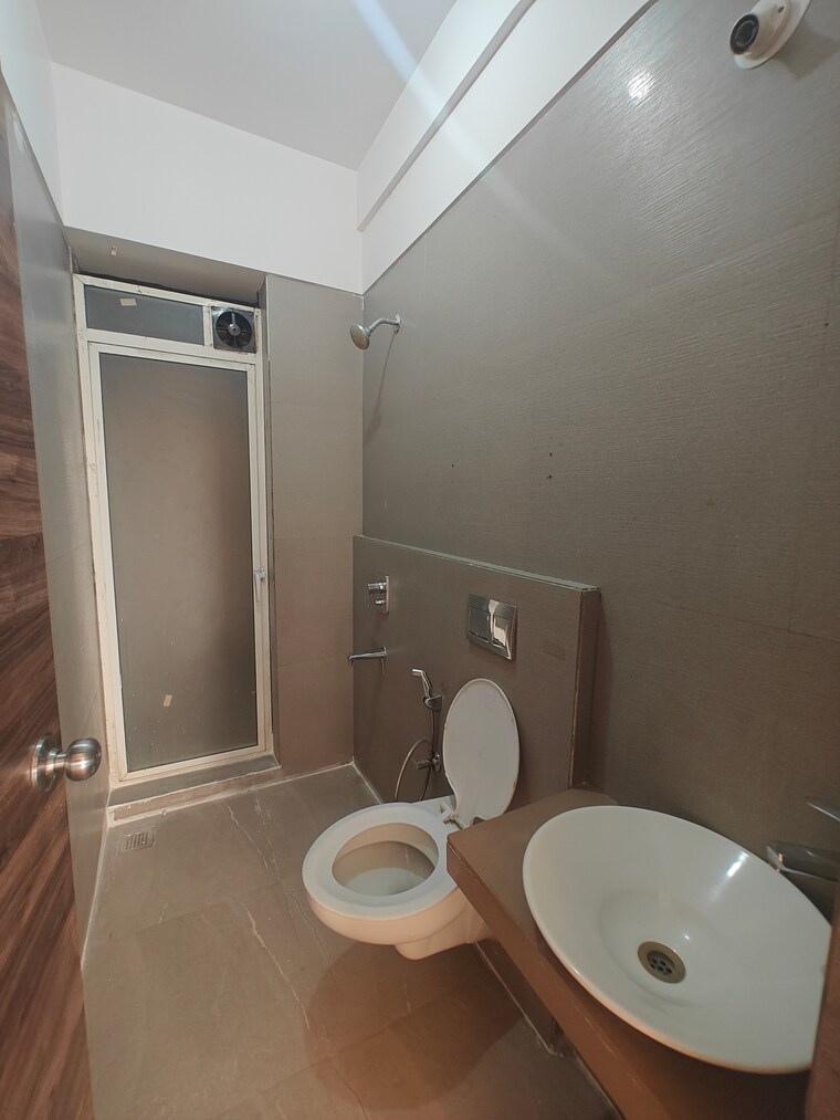 Bathroom, akshar-alvario 2 Bedroom 1100 Sq.Ft. Apartment In Seawoods Navi Mumbai 9568176