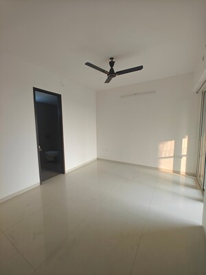 Room in 2 BHK Apartment at Akshar Alvario, Seawoods – for Sale