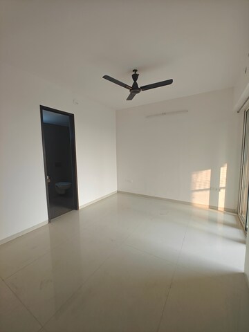 Room in 2 BHK Apartment at Akshar Alvario, Seawoods – for Sale