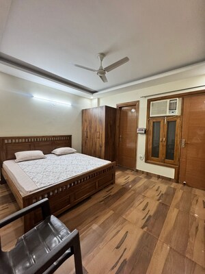 Bedroom in 3 BHK Builder Floor at Sector 38 – for Rent
