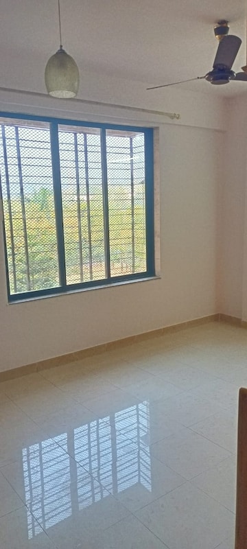 Room in 1 RK Apartment at Gundecha Valley of Flowers, Kandivali East – for Rent