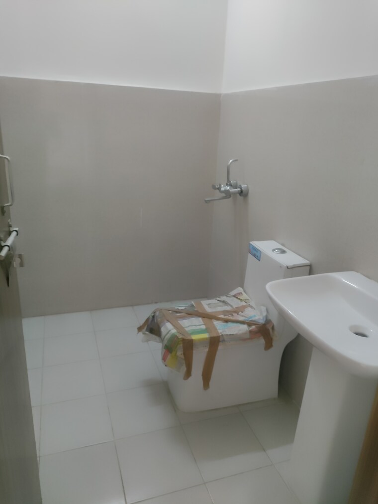 Master Bedroom, arttech-maulshree-heights 3.5 Bedroom 1100 Sq.Ft. Apartment In Sector 84 Faridabad 9568255