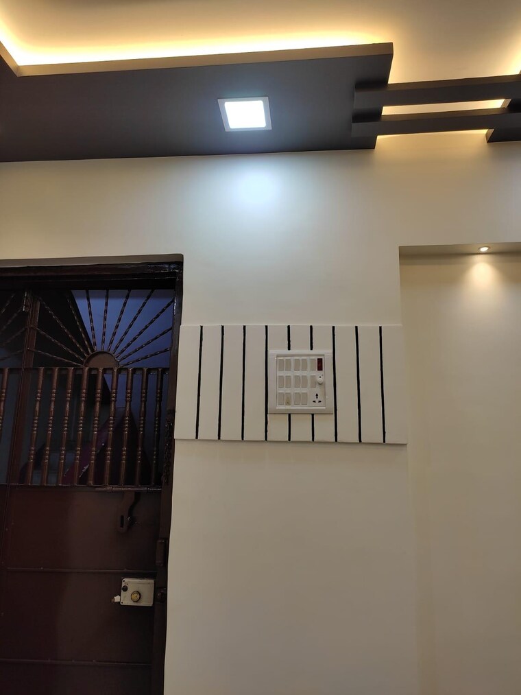 Room, bhandup east 1 Bedroom 550 Sq.Ft. Apartment In Bhandup East Mumbai 9568262