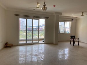Room in 3.5 BHK Apartment at Vaswani Exquisite, Whitefield – for Sale