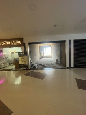 Living Room in  Shop at Raghunathpur – for Rent