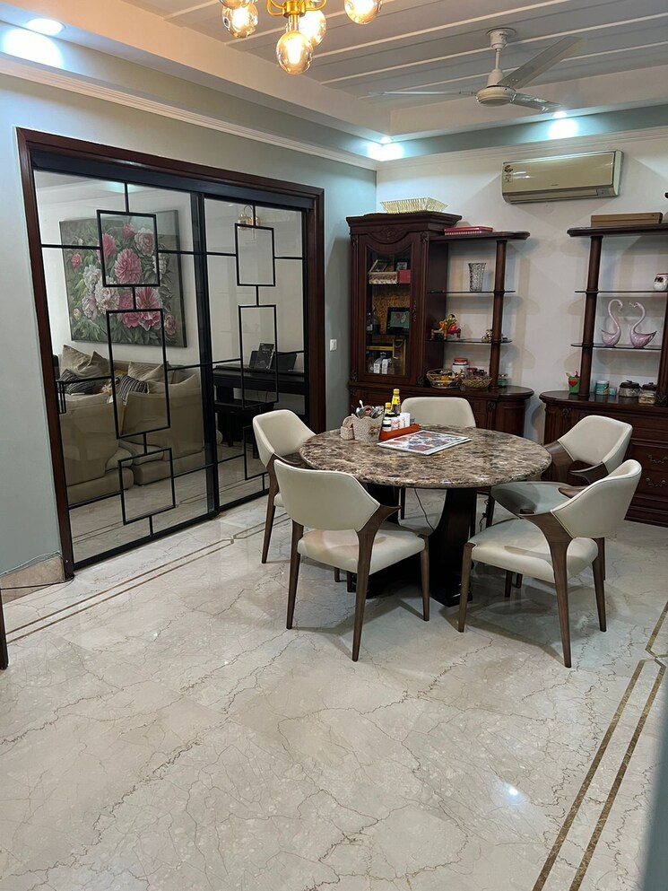 Living Room, kailash colony 3 Bedroom 2000 Sq.Ft. Apartment In Kailash Colony Delhi 9568291