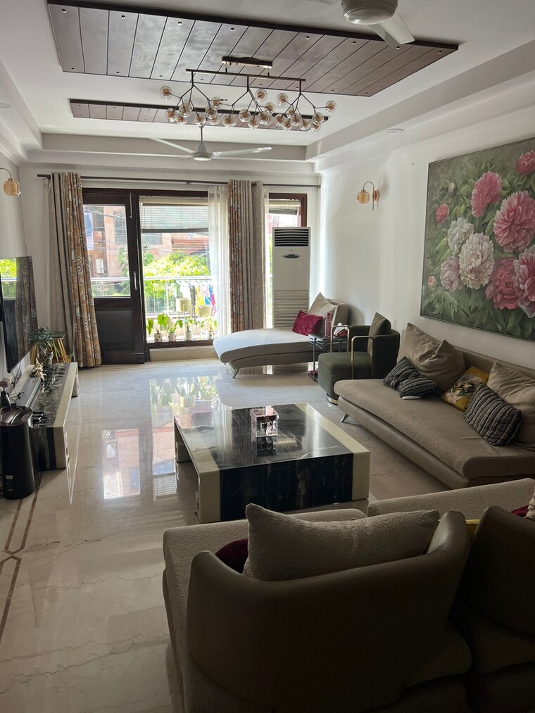 Living Room, kailash colony 3 Bedroom 2000 Sq.Ft. Apartment In Kailash Colony Delhi 9568291