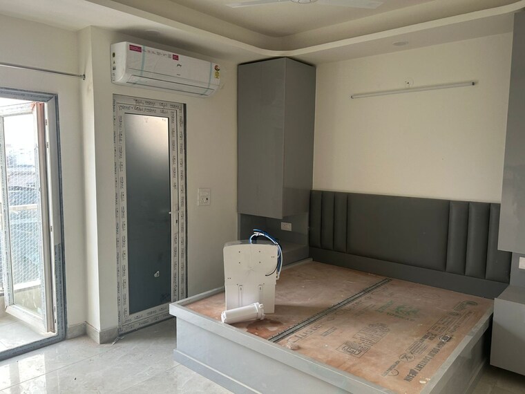 Room, sector 47 Studio 599 Sq.Ft. Builder Floor In Sector 47 Gurgaon 9568317