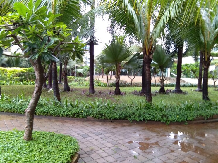 Garden, oberoi-springs 3 Bedroom 1250 Sq.Ft. Apartment In Andheri West Mumbai 9568304