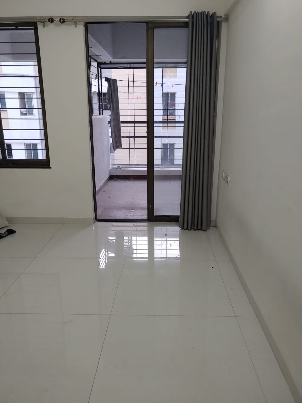 1 BHK + Servant Room Apartment For Rent in Space Elena