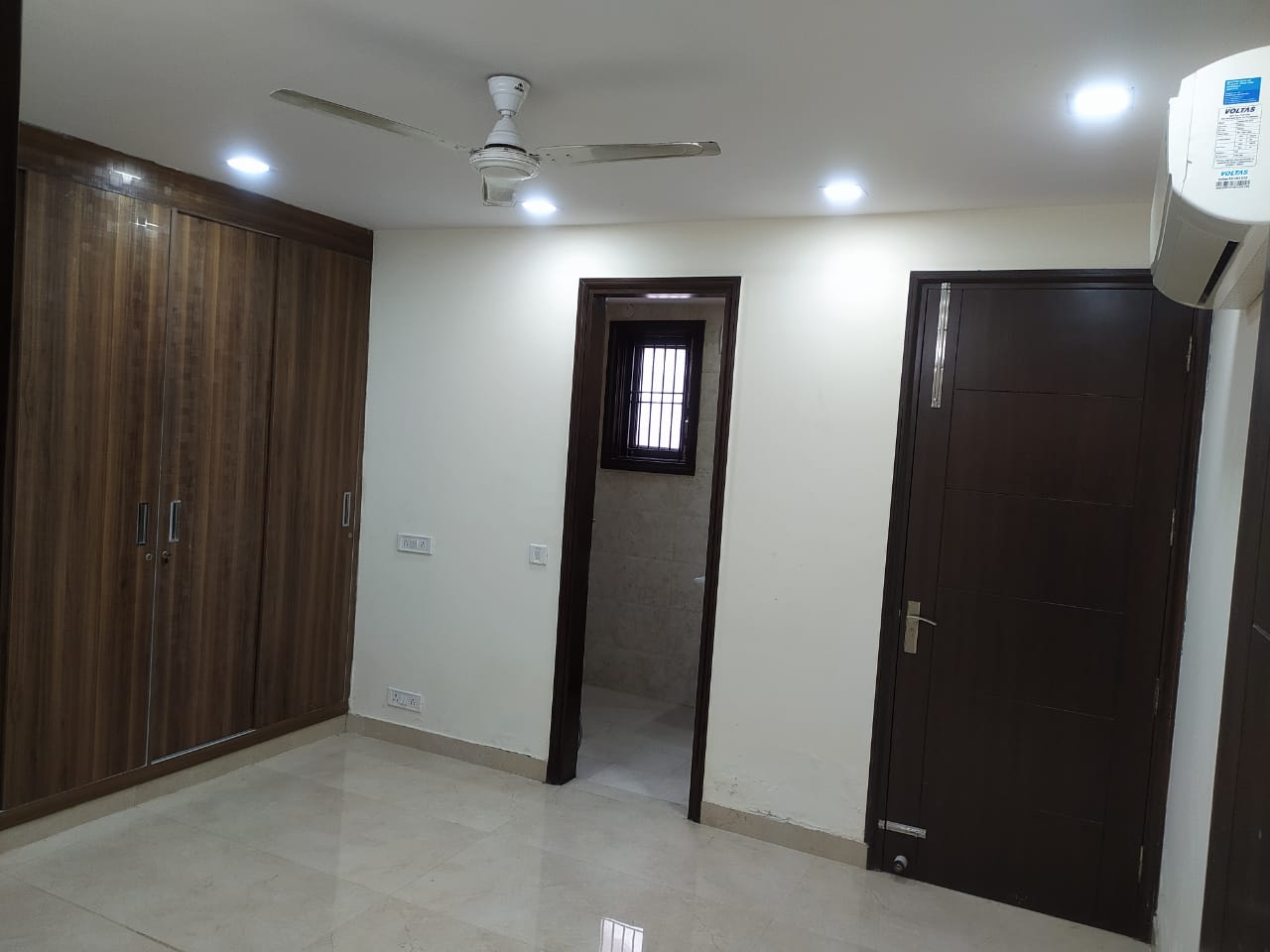 3 BHK Builder Floor For Rent in Jangpura