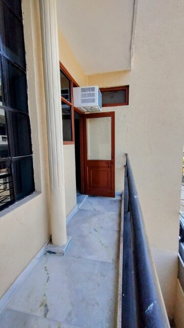 Building Lobby in 2 BHK Builder Floor at Sector 39 – for Rent