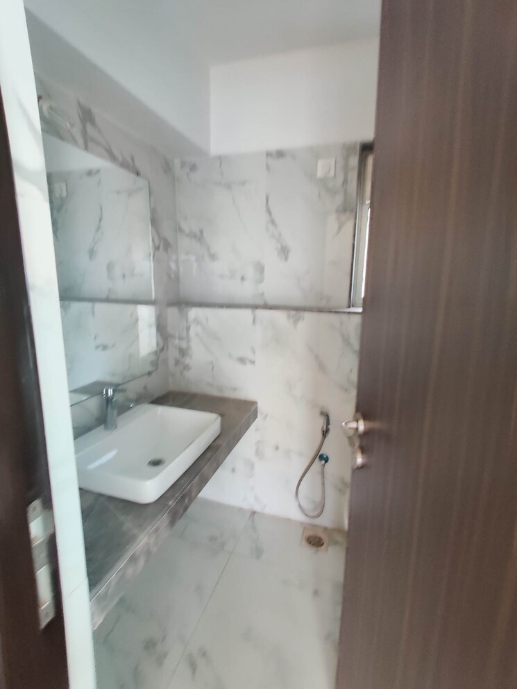 Bathroom, im-applaud-38 1 Bedroom 454 Sq.Ft. Apartment In Goregaon East Mumbai 9568416