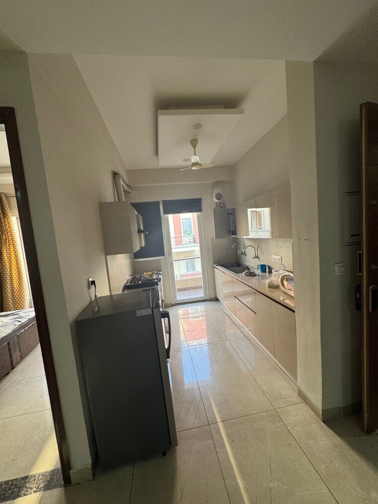 Kitchen, maya-garden-city 3 Bedroom 1800 Sq.Ft. Apartment In Lohgarh Zirakpur 9568397