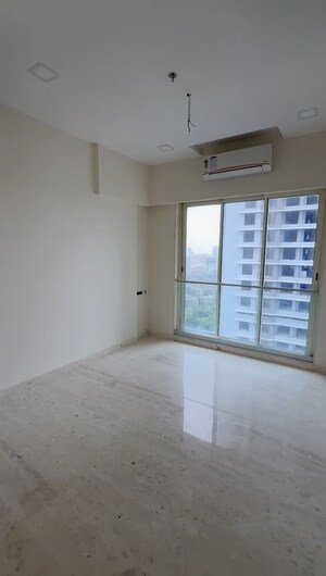 Room in 3 BHK Apartment at Ekta Tripolis, Goregaon West – for Rent