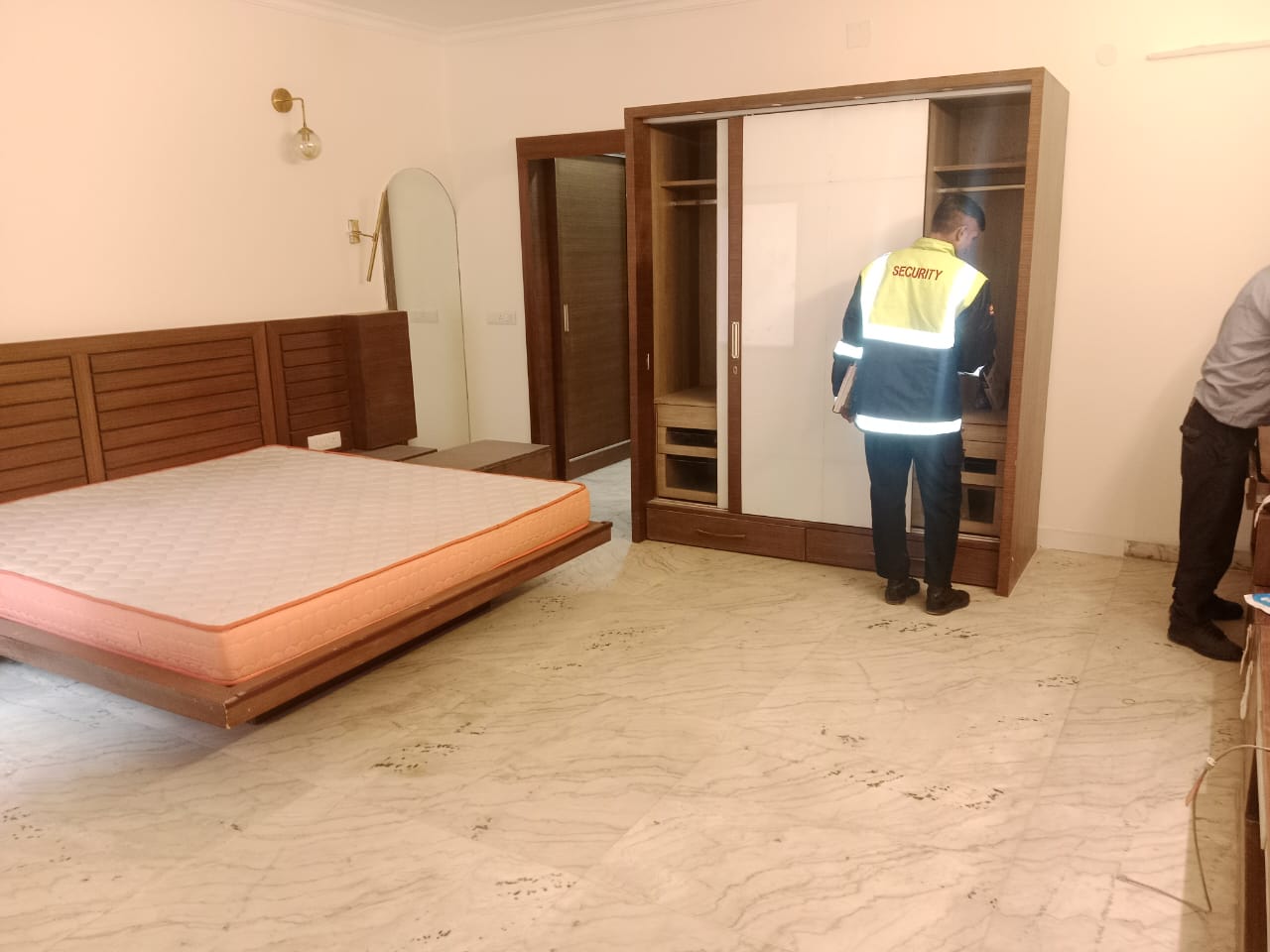 4 BHK + Servant Room 3577 Sq.Ft. Apartment in DLF Privana South