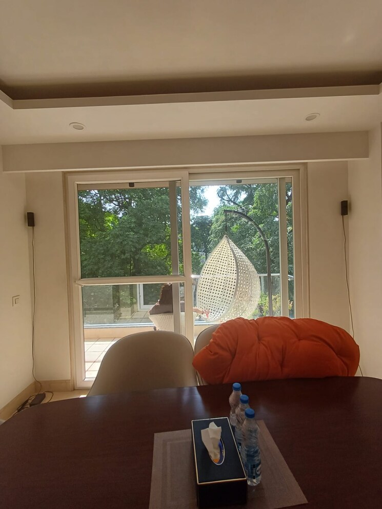  Parking, safdarjung enclave 3 Bedroom 1850 Sq.Ft. Apartment In Safdarjung Enclave Delhi 9568391