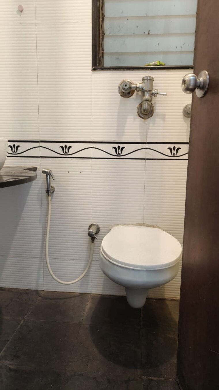 Bathroom, lake-pleasant 2 Bedroom 910 Sq.Ft. Apartment In Powai Mumbai 9568464