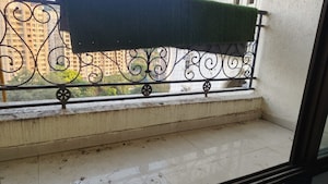  2 BHK Apartment at Lake Pleasant, Powai – for Rent