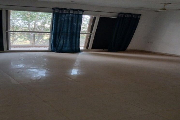 Room, alwar bypass road 4 Bedroom 500 Sq.Yd. Builder Floor In Alwar Bypass Road Bhiwadi 9569145