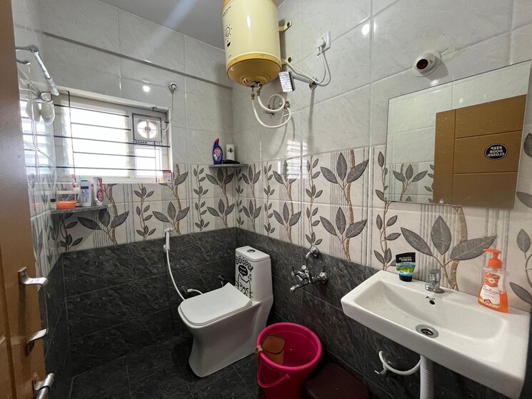 Team Area, hsr layout 1 RK 400 Sq.Ft. Apartment In Hsr Layout Bangalore 9568542