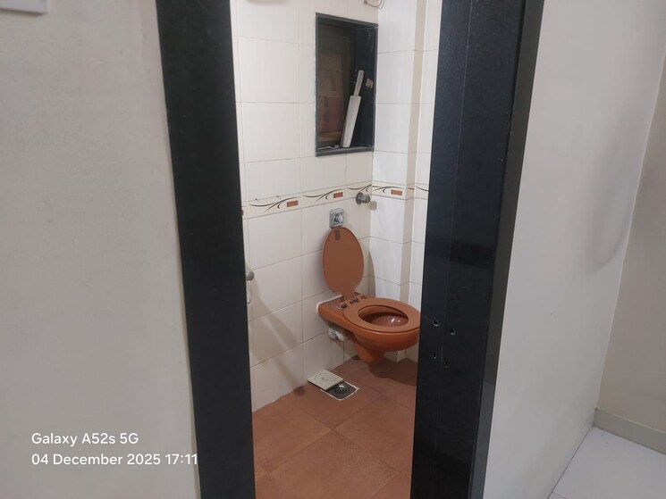 Bathroom, vashi sector 29 3 Bedroom 1250 Sq.Ft. Apartment In Vashi Sector 29 Navi Mumbai 9568482