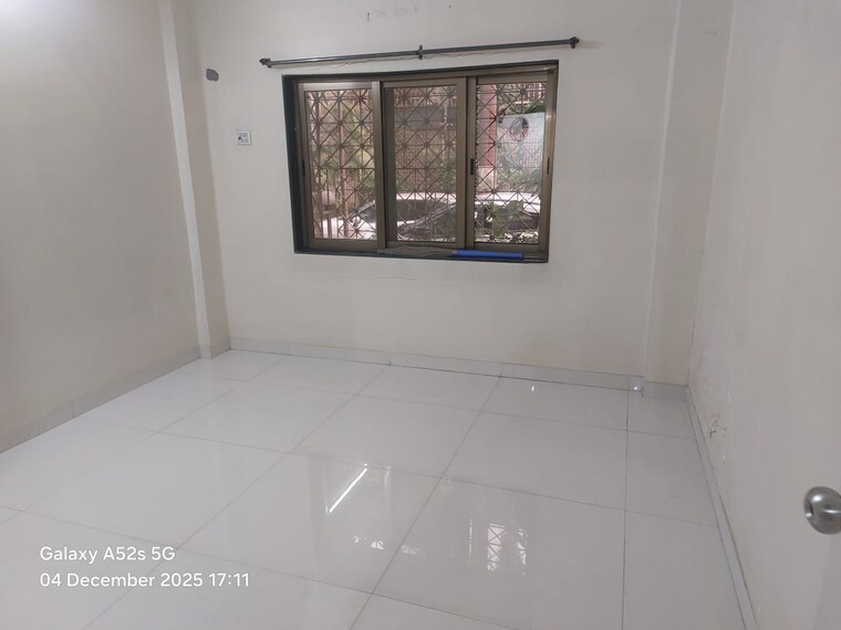 Room, vashi sector 29 3 Bedroom 1250 Sq.Ft. Apartment In Vashi Sector 29 Navi Mumbai 9568482