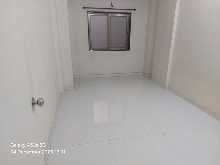 Room, vashi sector 29 3 Bedroom 1250 Sq.Ft. Apartment In Vashi Sector 29 Navi Mumbai 9568482