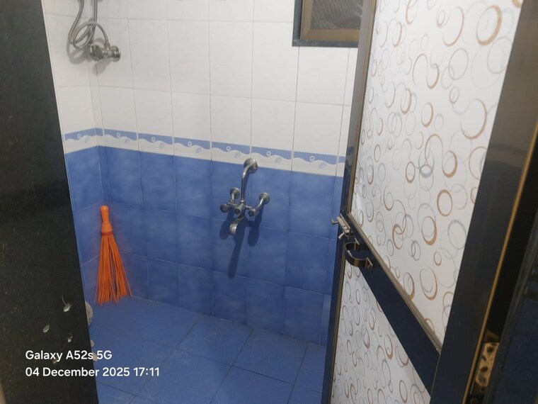 Bathroom, vashi sector 29 3 Bedroom 1250 Sq.Ft. Apartment In Vashi Sector 29 Navi Mumbai 9568482