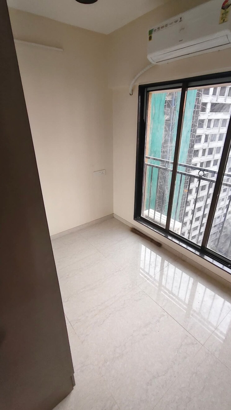 Room, azad nagar 2 Bedroom 750 Sq.Ft. Apartment In Azad Nagar Mumbai 9568718