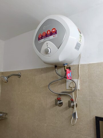 Furnished Amenities in 2 BHK Builder Floor at DLF Star Tower, Sector 30 – for Rent