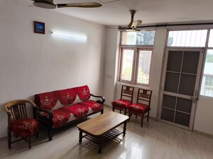 2 BHK Builder Floor For Rent in DLF Star Tower, Sector 30
