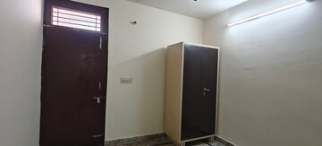 Room in 1 BHK Builder Floor at Mayur Vihar Phase 1 – for Rent