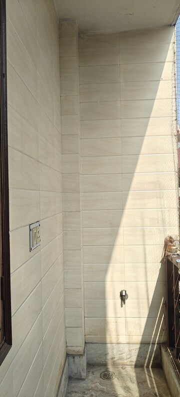 Balcony in 1 BHK Builder Floor at Mayur Vihar Phase 1 – for Rent