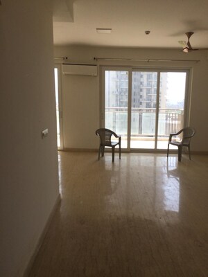 Room in 3 BHK Apartment at Hero Homes Gurgaon, Sector 104 – for Rent