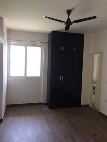 Room in 3 BHK Apartment at Hero Homes Gurgaon, Sector 104 – for Rent