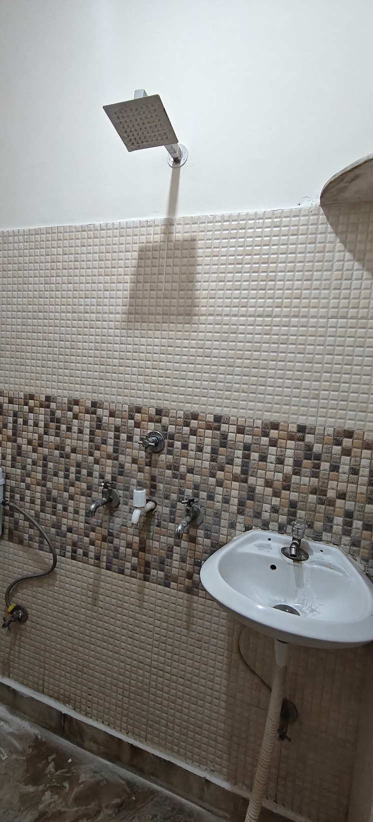 Bathroom, mayur vihar phase 1 1 Bedroom 450 Sq.Ft. Builder Floor In Mayur Vihar Phase 1 Delhi 9568768