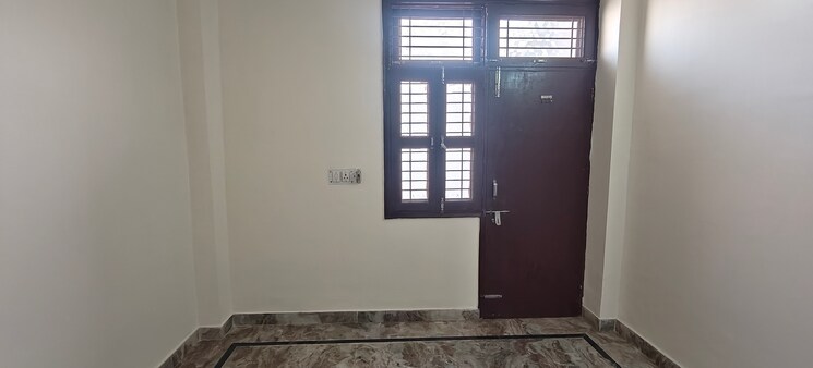 Room, mayur vihar phase 1 1 Bedroom 450 Sq.Ft. Builder Floor In Mayur Vihar Phase 1 Delhi 9568768