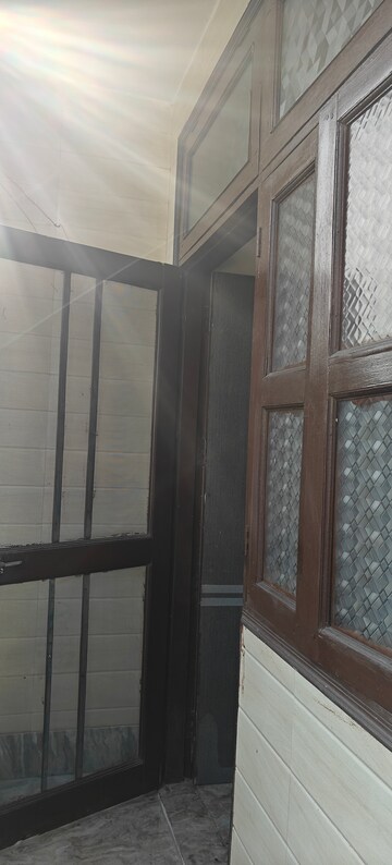 Balcony in 1 BHK Builder Floor at Mayur Vihar Phase 1 – for Rent