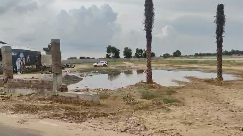 Plot For Sale in VKS Palm Drive