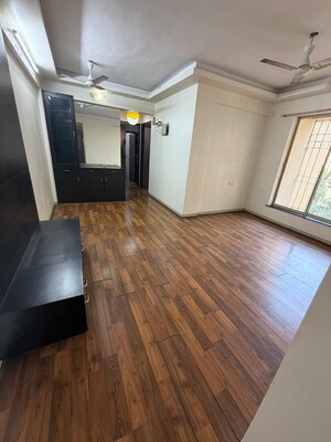 Kitchen in 3 BHK Apartment at Raheja Reflections, Kandivali East – for Sale